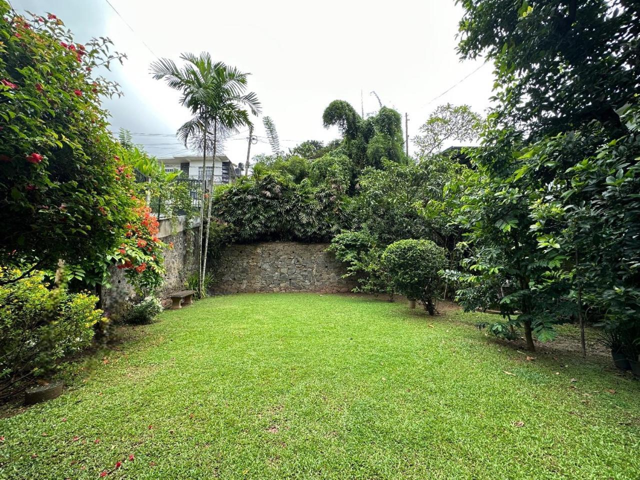 Rockydale Home Stay Kandy Exterior foto